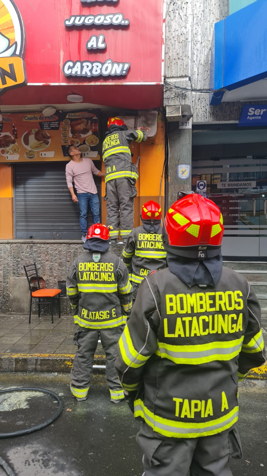 Incendio en Asadero del Centro de Latacunga