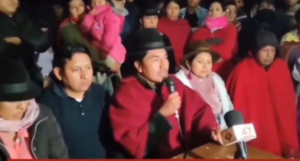 Movimiento Indígena de Cotopaxi denuncia presunto intento de secuestro de Leonidas Iza; Policía confirma que hay cuatro policías&nbsp;retenidos
